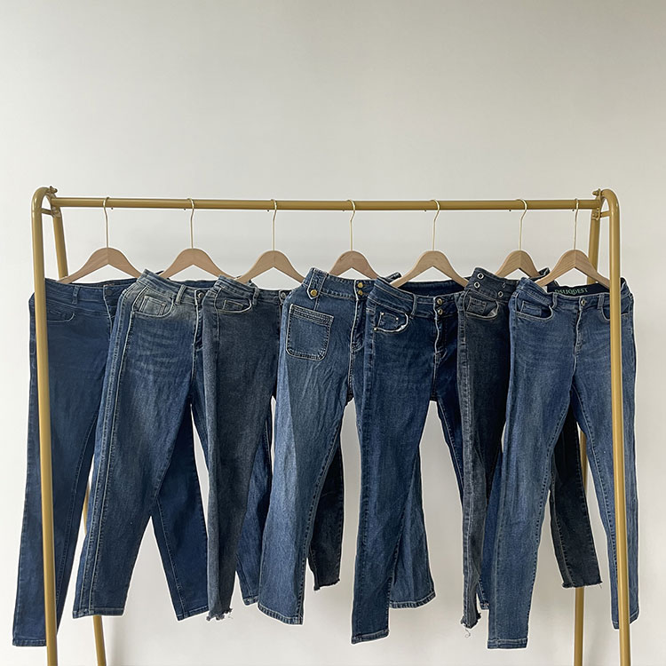 Begagnade Jeans byxor för damer